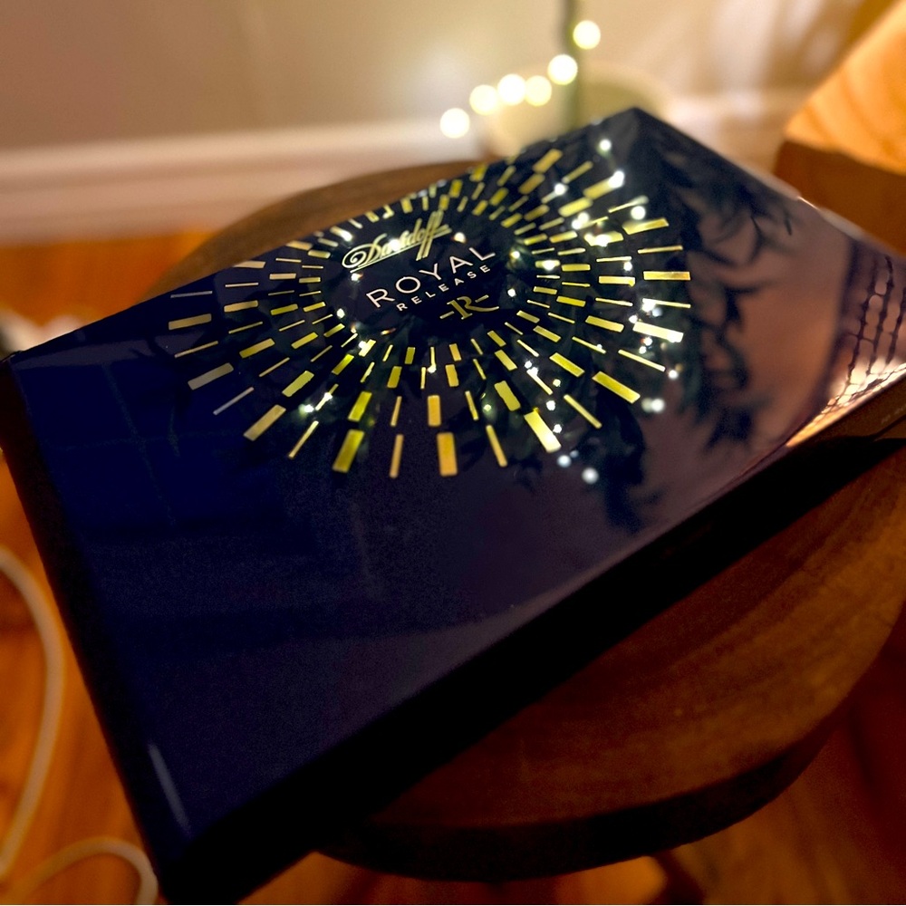 Luxury Davidoff Royal Release cigar box